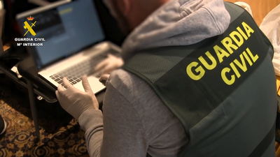 Detenidos cuatro cabecillas de Anonymous en España por ciberataques a organismos públicos