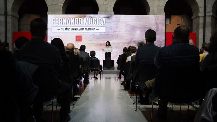 Díaz Ayuso presenta un documental sobre Fernando Múgica en el 30 aniversario de su asesinato