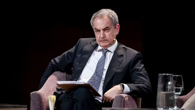 Zapatero viajaba todos los años a Caracas con Julio Martínez