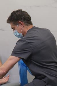 Mínima invasión y rápida recuperación: así es la cirugía ecoguiada que ya se practica en Chamberí