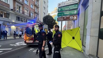 En estado muy grave un hombre de 70 años tras sufrir un atropello por un autobús en San Bernardo