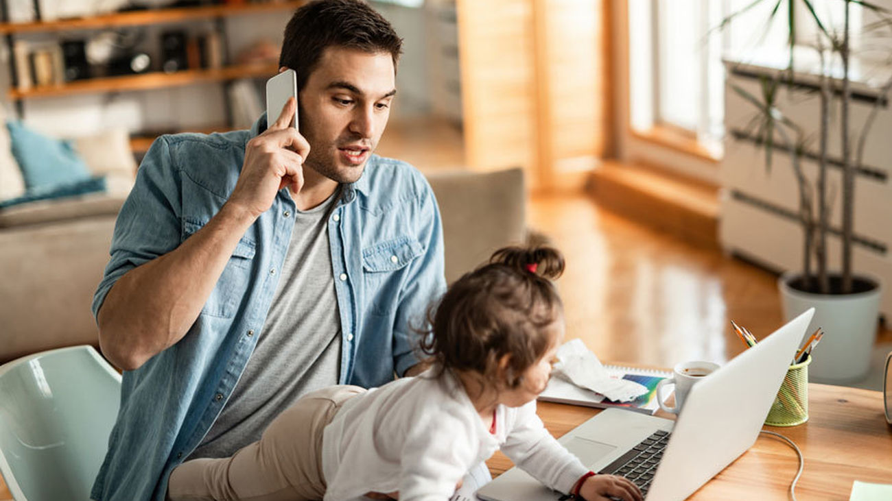 Sobrevivir a unas oposiciones teniendo hijos: los consejos de Rafa Montes