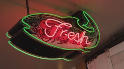 ‘Pike Place Fish Market’ el mercado de Seattle donde te atienden lanzando el pescado