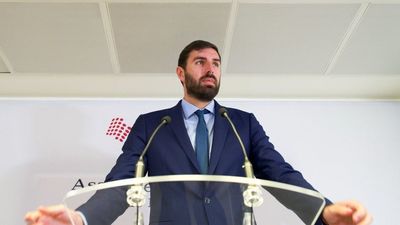 Dimite en bloque la dirección de Vox en Murcia para forzar la destitución de su presidente