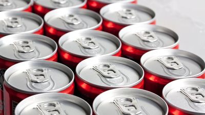 Los pediatras piden prohibir las bebidas energéticas a los menores de 16 años y estos son los motivos