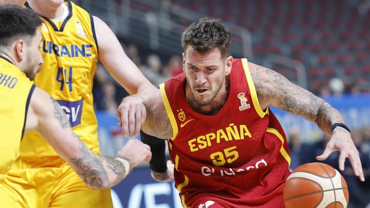 86-66. España arrasa a Ucrania y continúa invicta