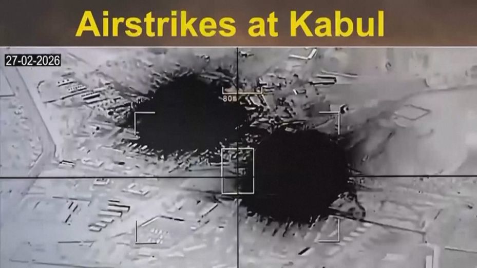 Pakistán bombardea Kabul y declara entrar en "guerra abierta" con Afganistán