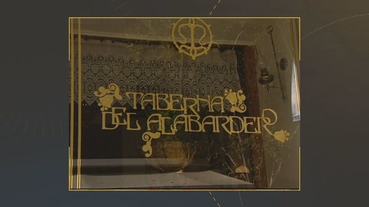 La tertulia del Alabardero y el premio más insólito: una tiza para el “tonto contemporáneo”