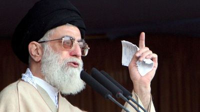 Trump amenaza con golpear a Irán con "una fuerza nunca antes vista" si cumple su promesa de vengar la muerte de Jameneí