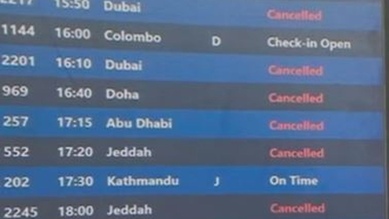 Canceladas temporalmente las salidas desde Barajas con destino Oriente Medio tras el ataque a Irán
