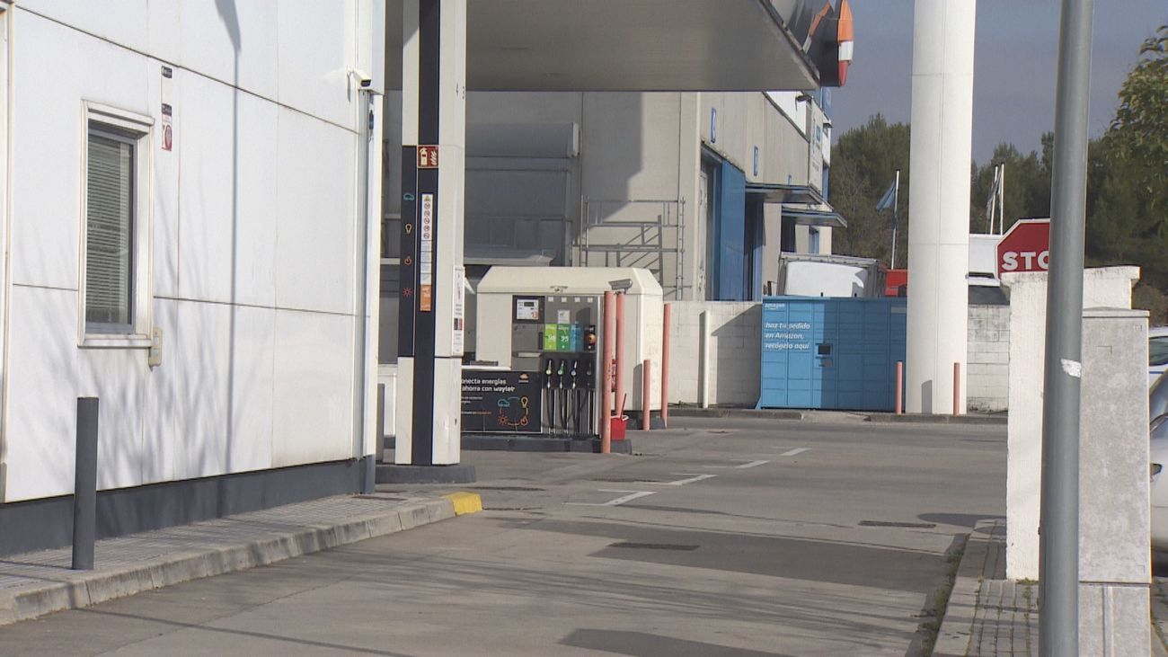 Violento atraco en una gasolinera de Getafe: rocían con extintores a la dependienta antes de huir