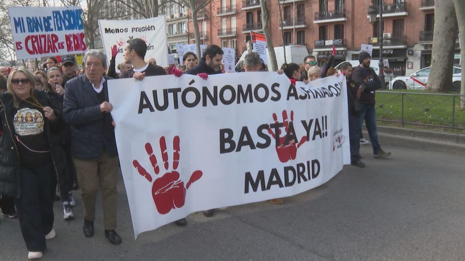 Autónomos protestan en Madrid por la falta de apoyos