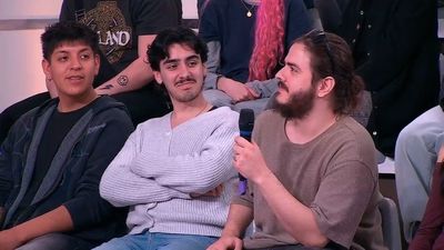 La adolescencia, entre la peonza y el postureo digital