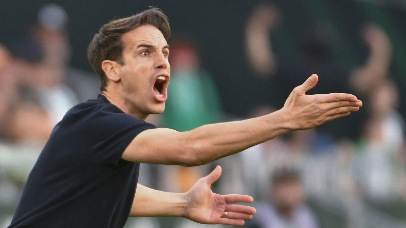 Iñigo Pérez: "El partido con el Oviedo es muy peligroso"