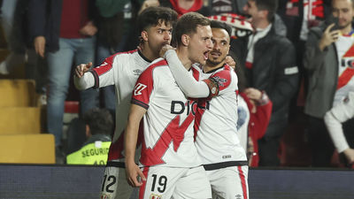 3-0. El Rayo Vallecano se pasea y hunde al Oviedo