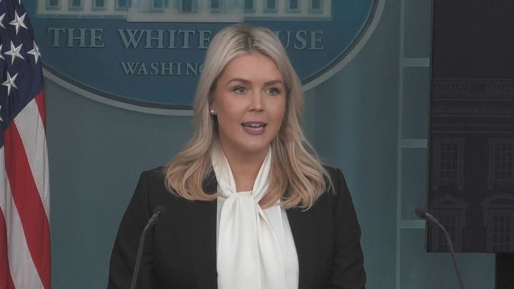 La Casa Blanca asegura que España "ha acordado cooperar con el ejército estadounidense" y Albares lo desmiente