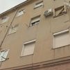 Desalojadas ocho viviendas por la aparición de grietas en un edificio de la calle San Dalmacio, en Villaverde