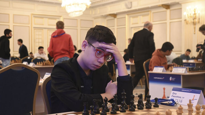 Faustino Oro, de 12 años, se quedó a un paso de ser Gran Maestro de ajedrez