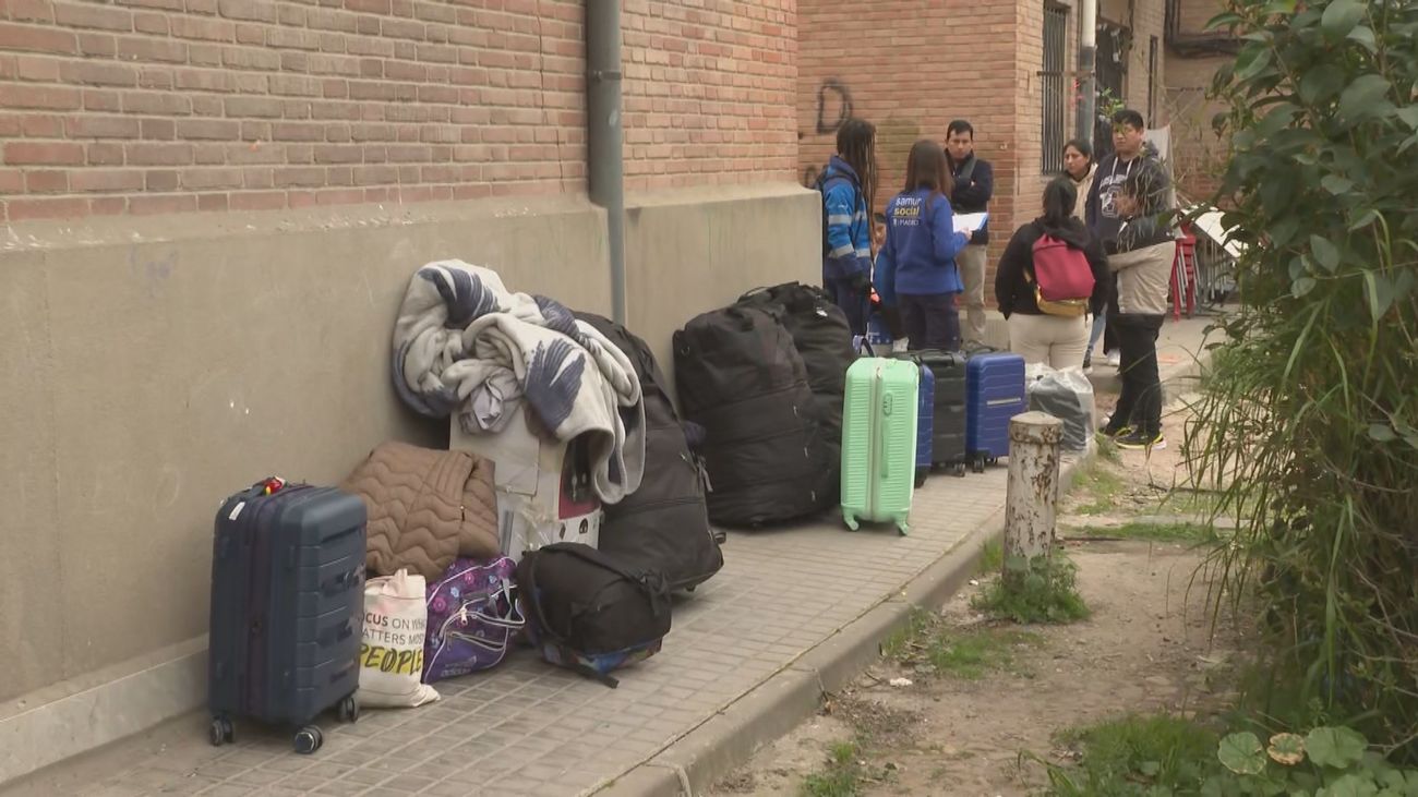 "Sentimos un temblor y nos asustamos", dicen los desalojados del edificio de San Dalmacio