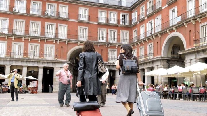 Turistas en la Plaza Mayor de Madrid