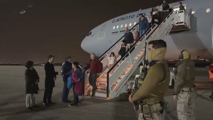 Aterriza en Torrejón el avión militar procedente de Omán con 171 españoles