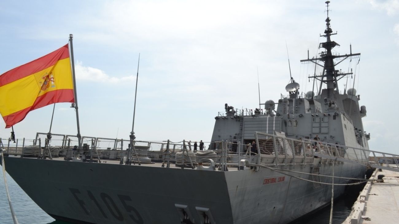 Fragata Cristóbal Colón