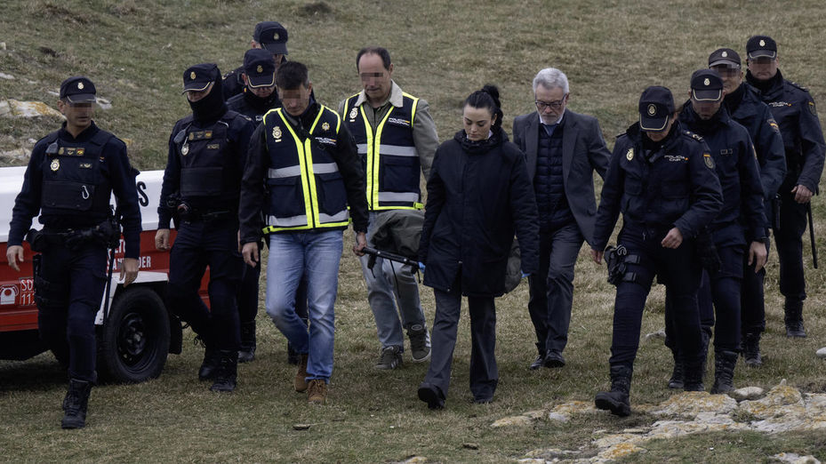 Hallado el cuerpo de la joven precipitada tras romperse una pasarela costera en Santander