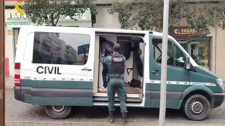 Robos de coches en Madrid y municipios cercanos: dos arrestados por 25 delitos