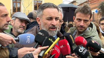 Abascal advierte al PP de que no negociará "bajo amenazas" o "guerra sucia" la investidura de Guardiola
