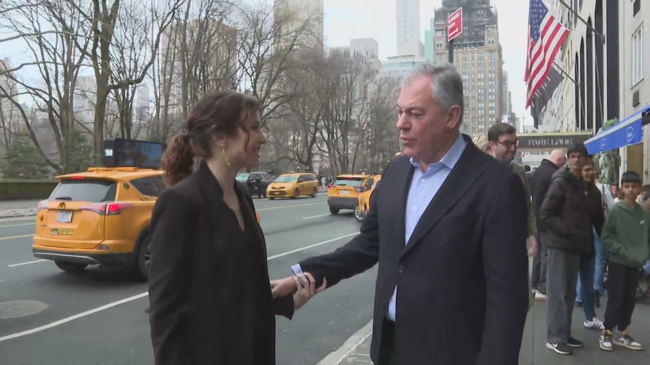 Ayuso asiste al espectáculo flamenco de Sara Baras en su primera jornada en Nueva York