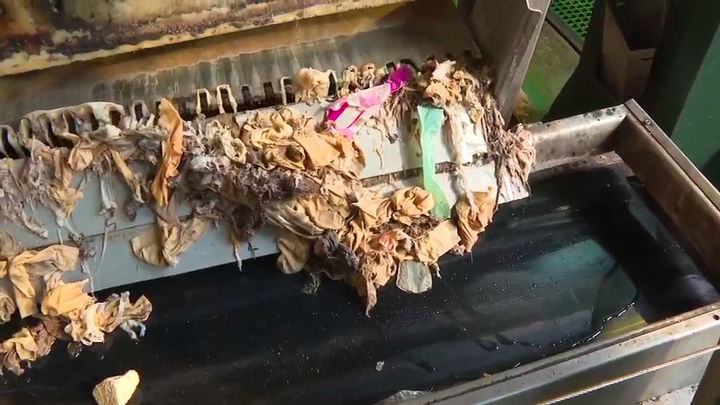 Más de 30.000 toneladas de residuos sólidos llega cada año a las estaciones de depuración