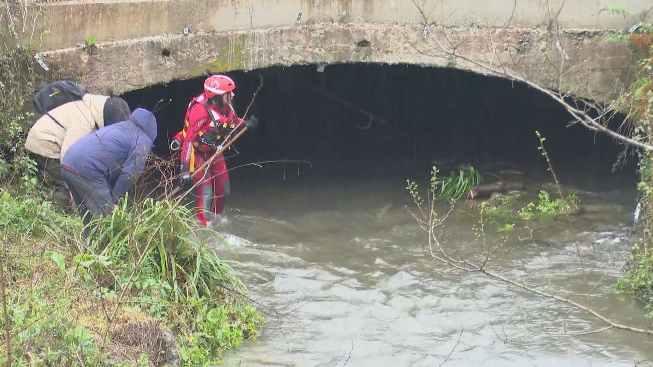 Continúa la búsqueda de la mujer desaparecida tras caer al río Silvestre en Asturias