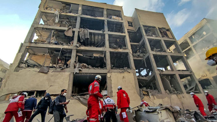 Undécimo día de guerra: Cruce de bombardeos y ataques a petroleros en Ormuz