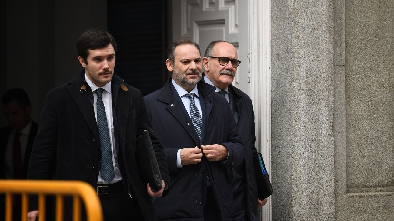 Ábalos solicita la libertad provisional para preparar el juicio con su abogado