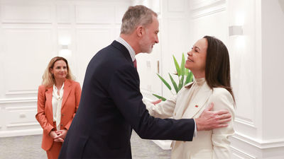 El Rey se reúne en Chile con la líder opositora venezolana María Corina Machado