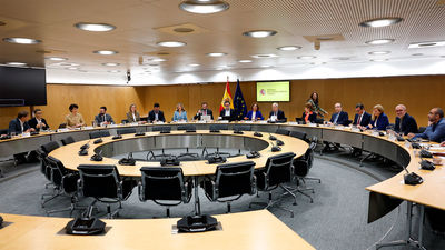 El Gobierno dice que adoptará medidas fiscales pero descarta descuentos en carburantes o rebaja del IVA de alimentos