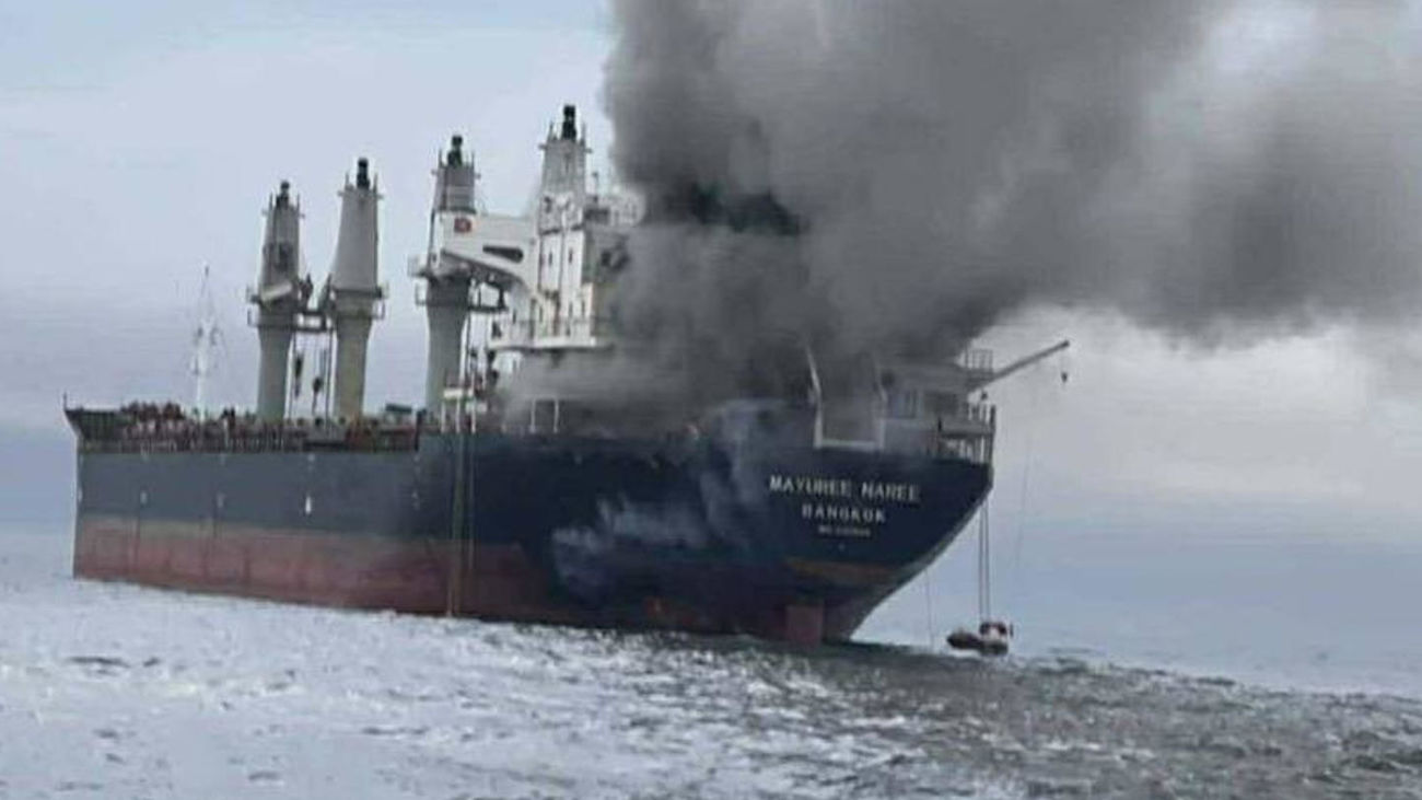 Petrolero atacado en el Estrecho de Ormuz