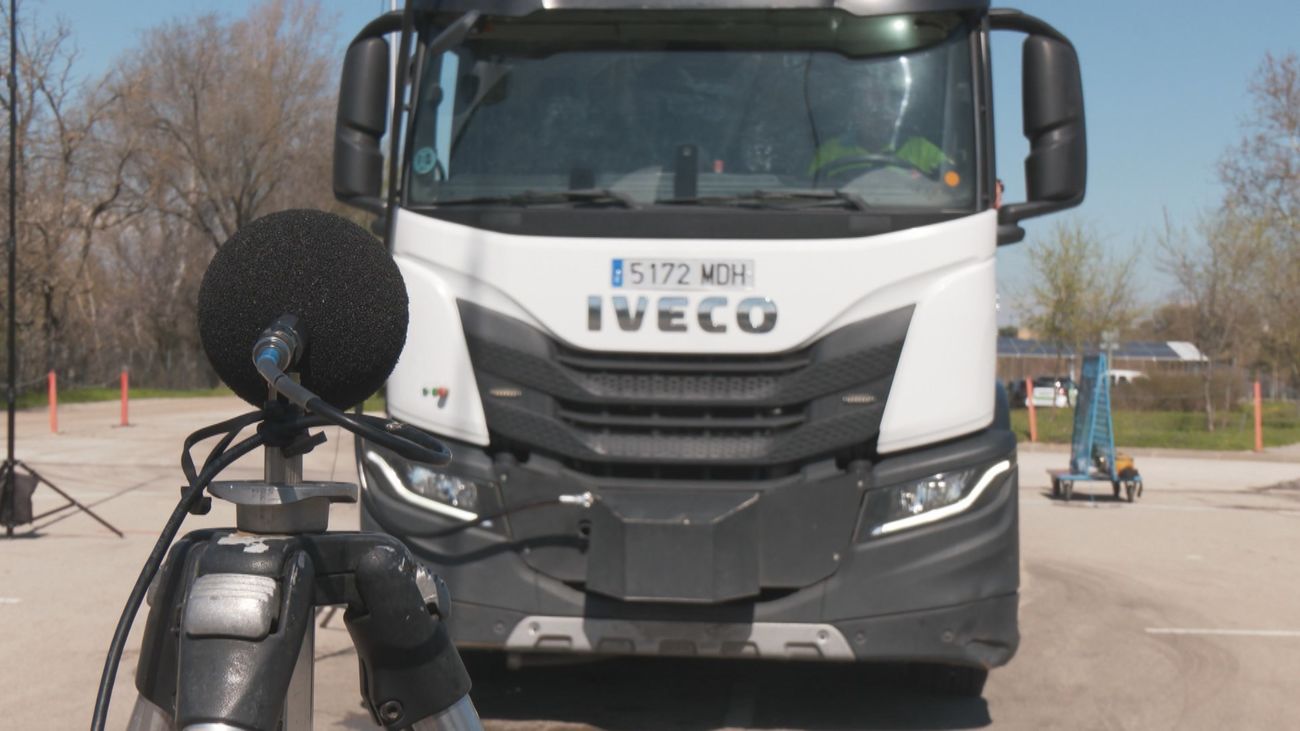 El Centro Municipal de Acústica de Madrid pone a prueba el ruido de los vehículos