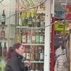 Vallecas, barra libre de alcohol 24 horas: "Cierran tiendas y ponen licorerías"