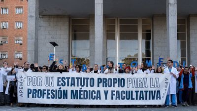 El PP lleva al Parlamento las principales reivindicaciones de los médicos en huelga