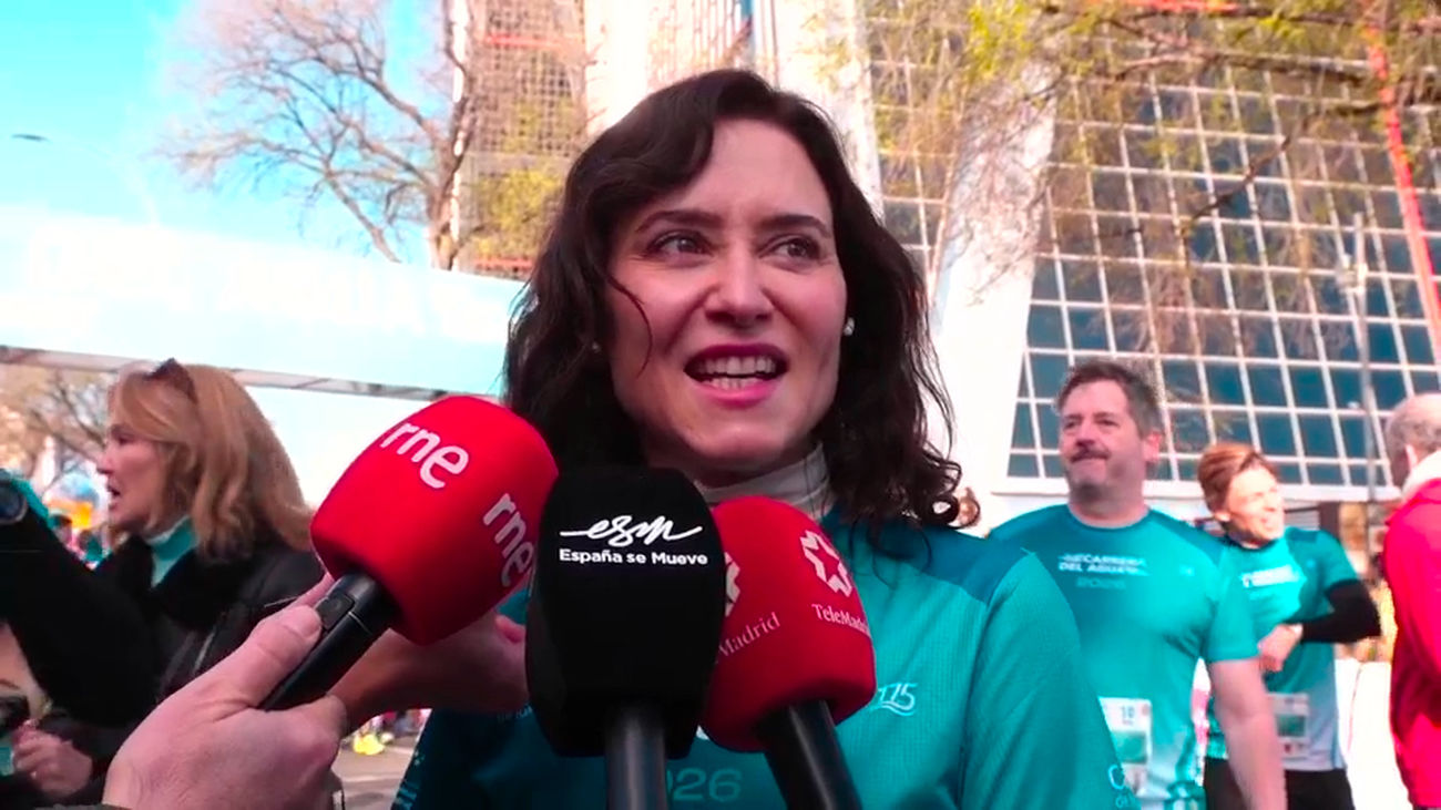 Díaz Ayuso participa junto a 6.000 corredores en la 43º Carrera del Agua