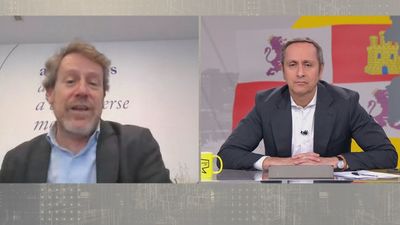 El politólogo Manuel Mostaza advierte de un crecimiento simultáneo del PP y VOX tras la victoria de Mañueco en Castilla y León