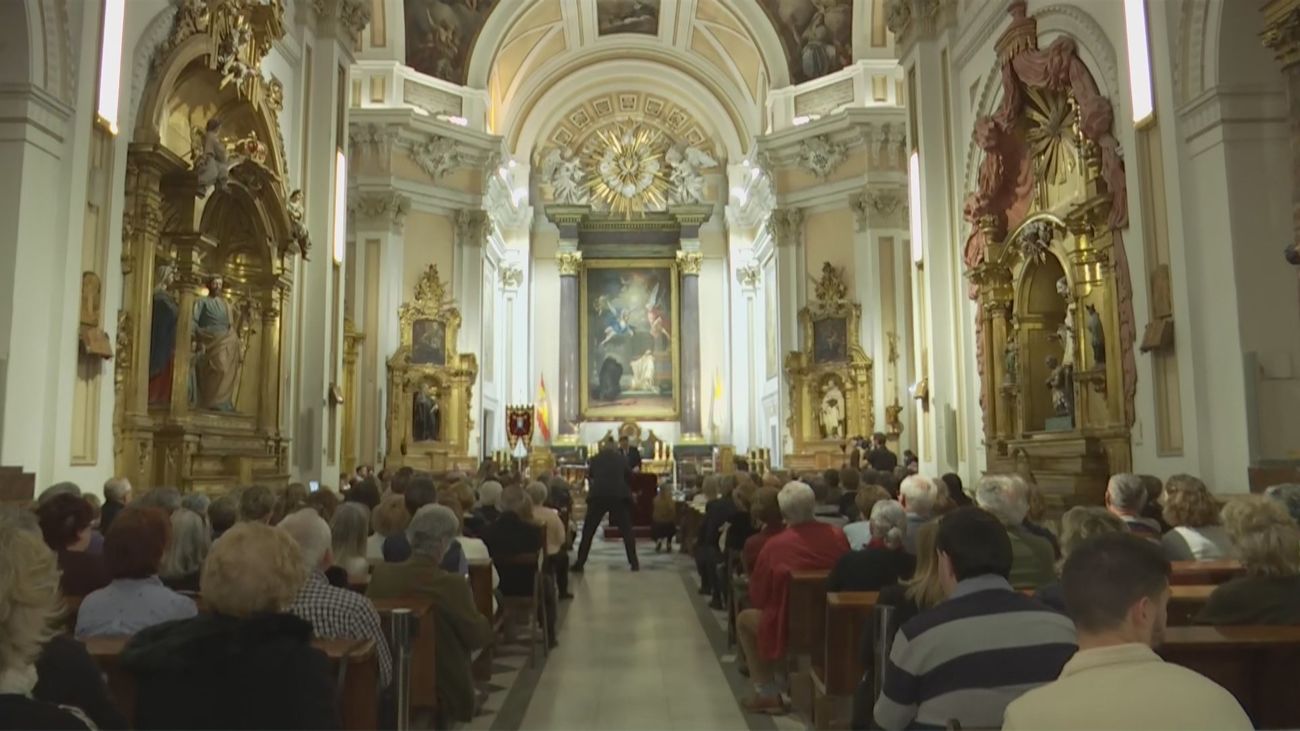 Bieito Rubido pregona la Semana Santa de los Alabarderos en la Catedral Castrense
