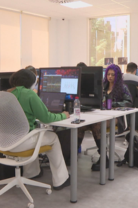 La inteligencia artificial llega a las aulas, con oportunidades y riesgos