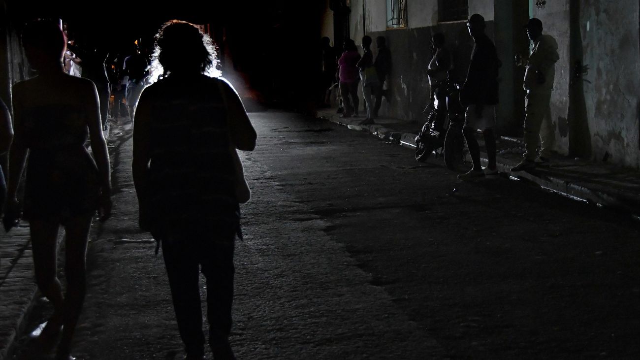 Un nuevo apagón nacional deja a más de nueve millones de personas sin corriente en Cuba