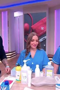 Dos enfermeras alertan: el botiquín doméstico necesita revisión urgente