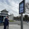 La EMT instala nuevos paneles de información en las paradas de autobús para mejorar la información al usuario
