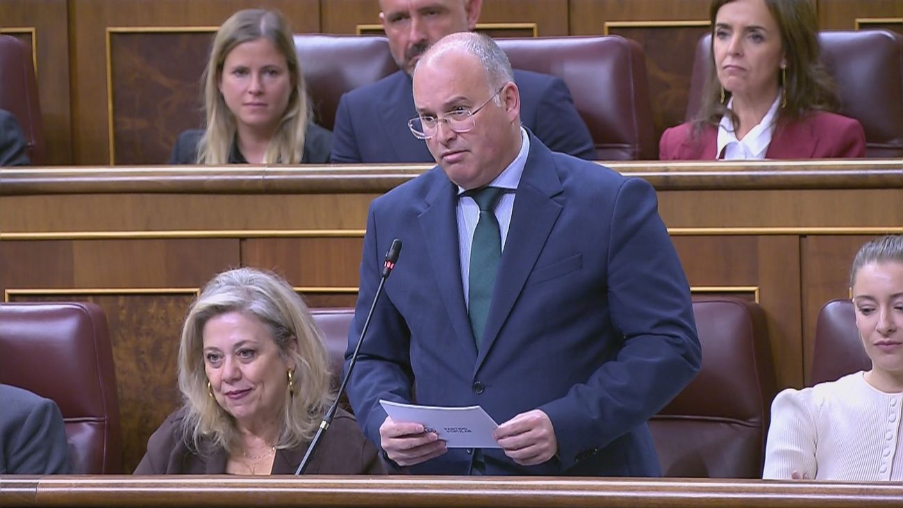 Tellado a María Jesús Montero: "Repita conmigo: Óscar Puente, dímisión"