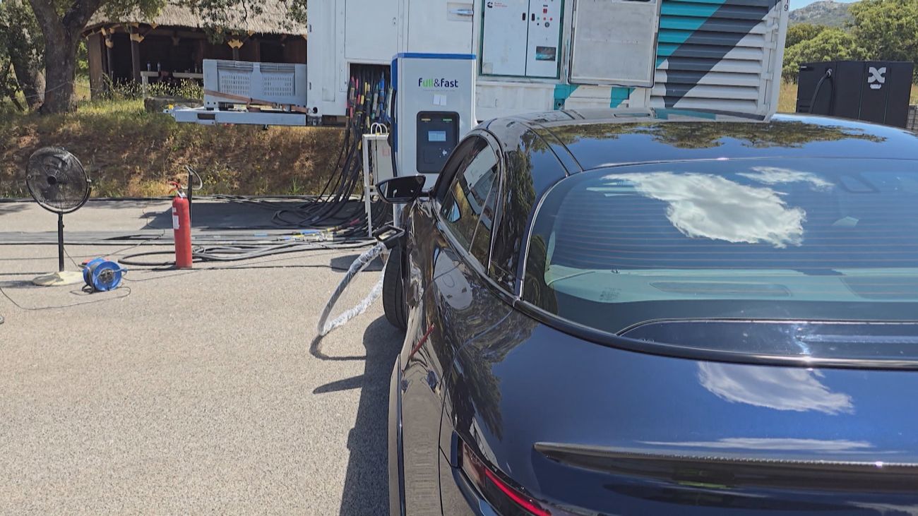 Adiós a los generadores de gasolina: llega la energía limpia y móvil ante el auge del coche eléctrico