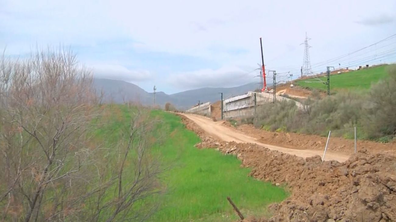 La Junta de Andalucía prevé acciones legales contra el Gobierno central por la desconexión del AVE a Málaga